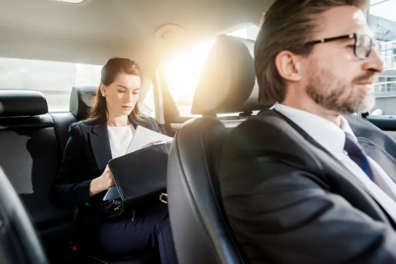 Comment choisir un chauffeur diplomatique accrédité pour vos missions en France ? 1 chauffeur ambassade diplomatie
