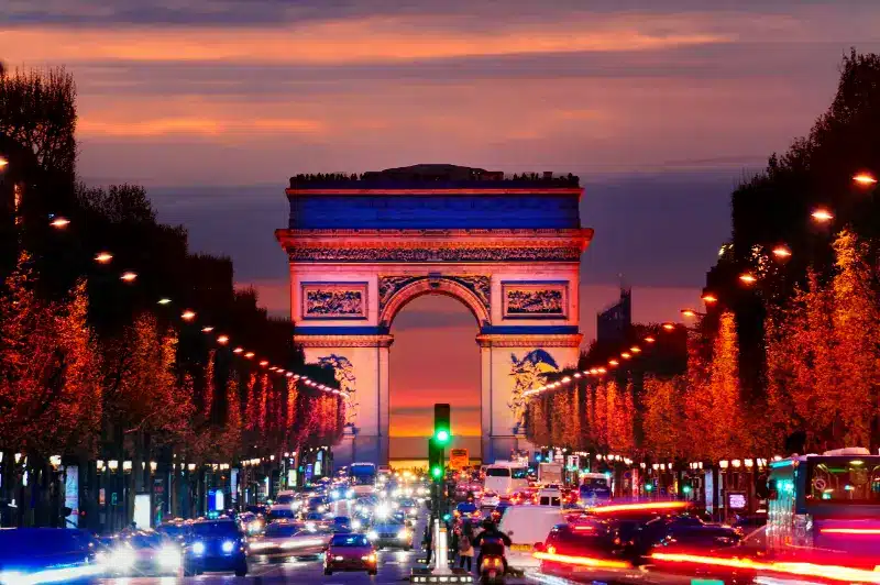 Comment choisir un chauffeur diplomatique accrédité pour vos missions en France ? 2 trafic elevé rue de apris
