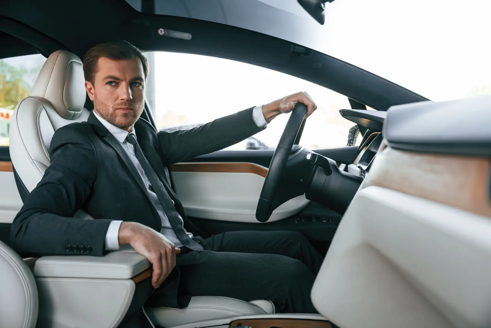 chauffeur privé de luxe à Paris 8